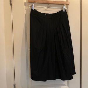 Akris black pleated knee-length skirt
